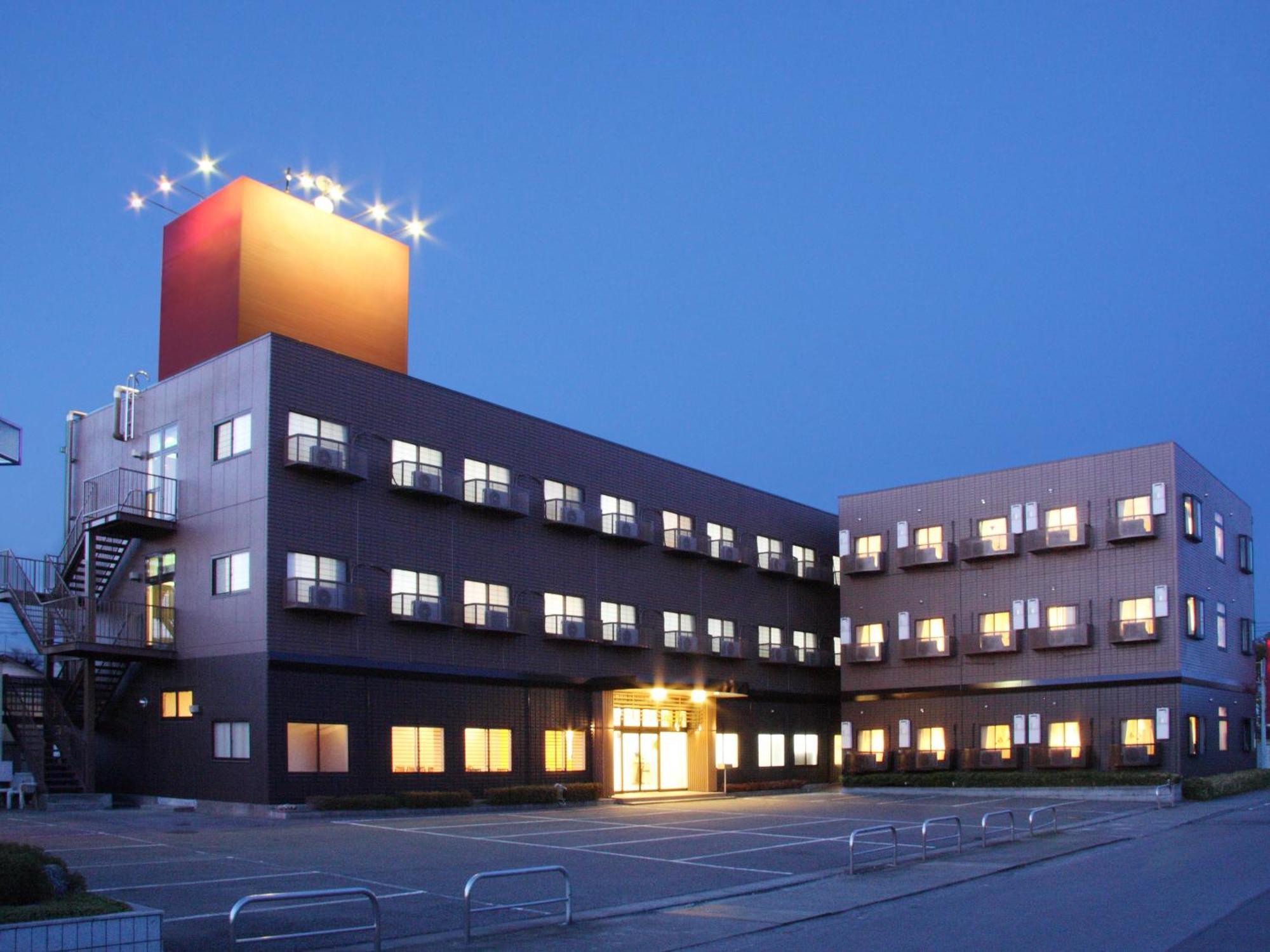 Hotel Isesaki East מראה חיצוני תמונה